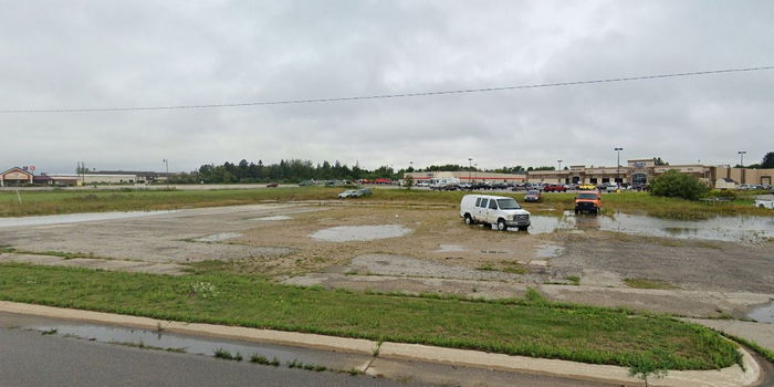 Sunny Shores Restaurant (Straslers Sunny Shores Restaurant) - Now An Empty Lot